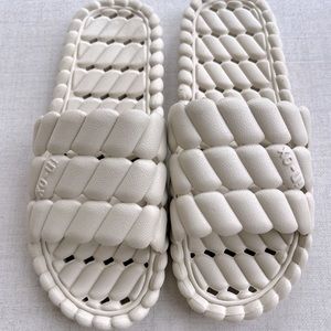Indoor cream Rubber Slip On House Slipper